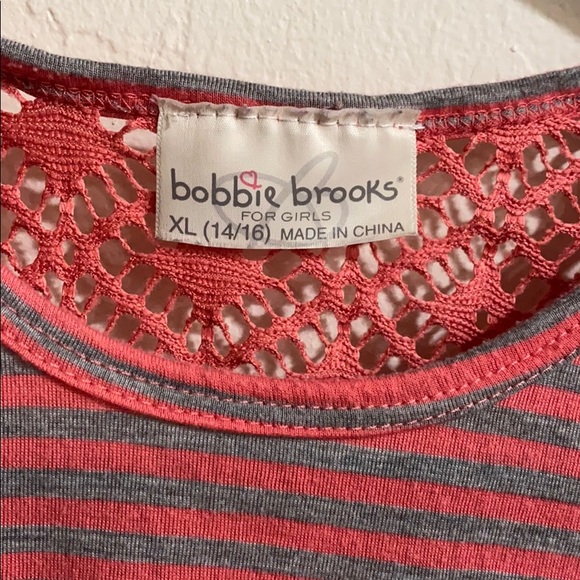 Shirts - Picture 3 of 3